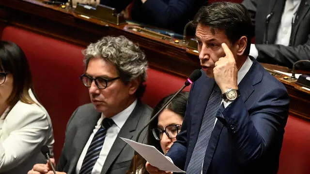 Il presidente del Movimento 5 Stelle, Giuseppe Conte, durante le dichiarazioni di voto alla Camera dei Deputati sulle mozioni sulla situazione in Cisgiordania e nella Striscia di Gaza, Roma, 21 maggio 2025. ANSA/RICCARDO ANTIMIANI