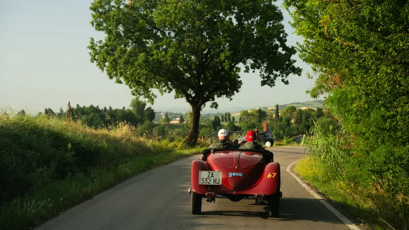 Mille Miglia 2025, il passaggio da Santa Sofia