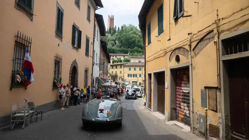 Mille Miglia 2025, il passaggio da San Miniato