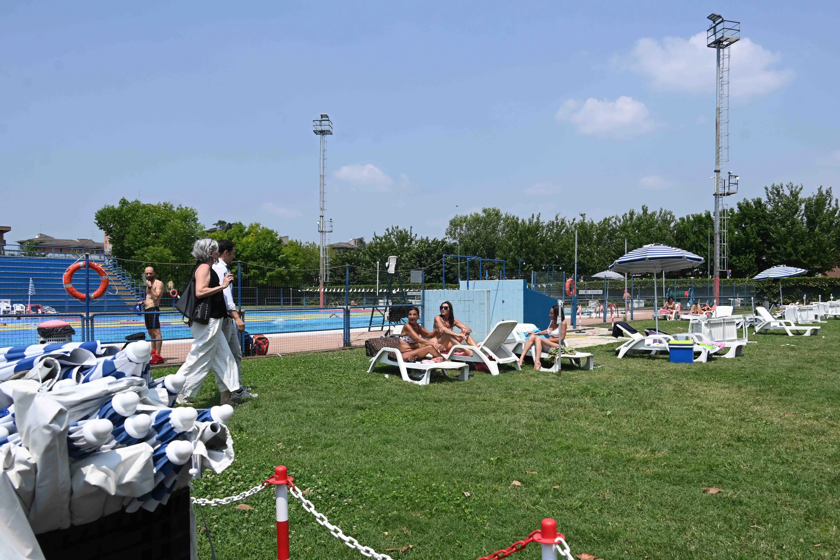 CRONACA BRESCIA VIA RODI PISCINA FINE LAVORI PER CARINI 20à06-2025 MARCO ORTOGNI NEW EDEN GROUP