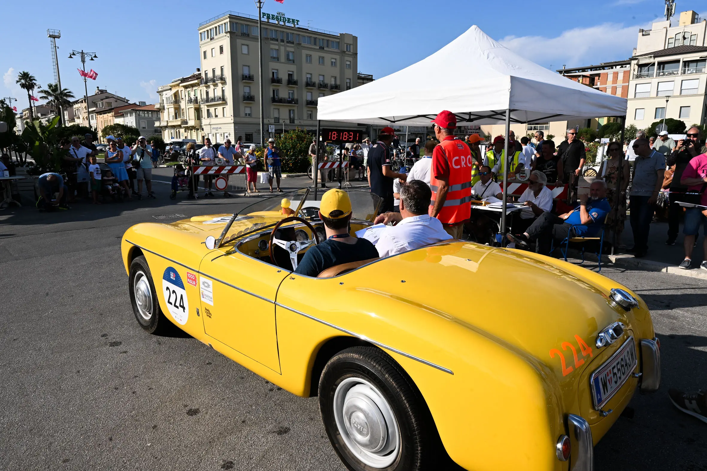 Mille Miglia 2025, il passaggio da Viareggio