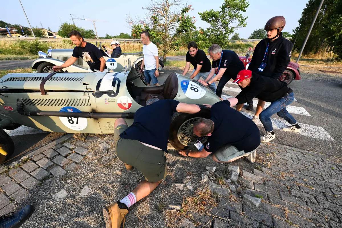 Mille Miglia 2025, la partenza da Parma