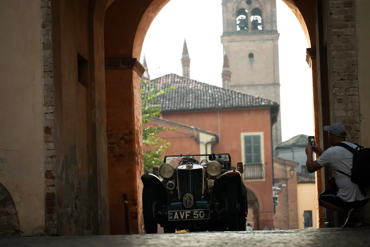 Mille Miglia 2025, il passaggio a Busseto