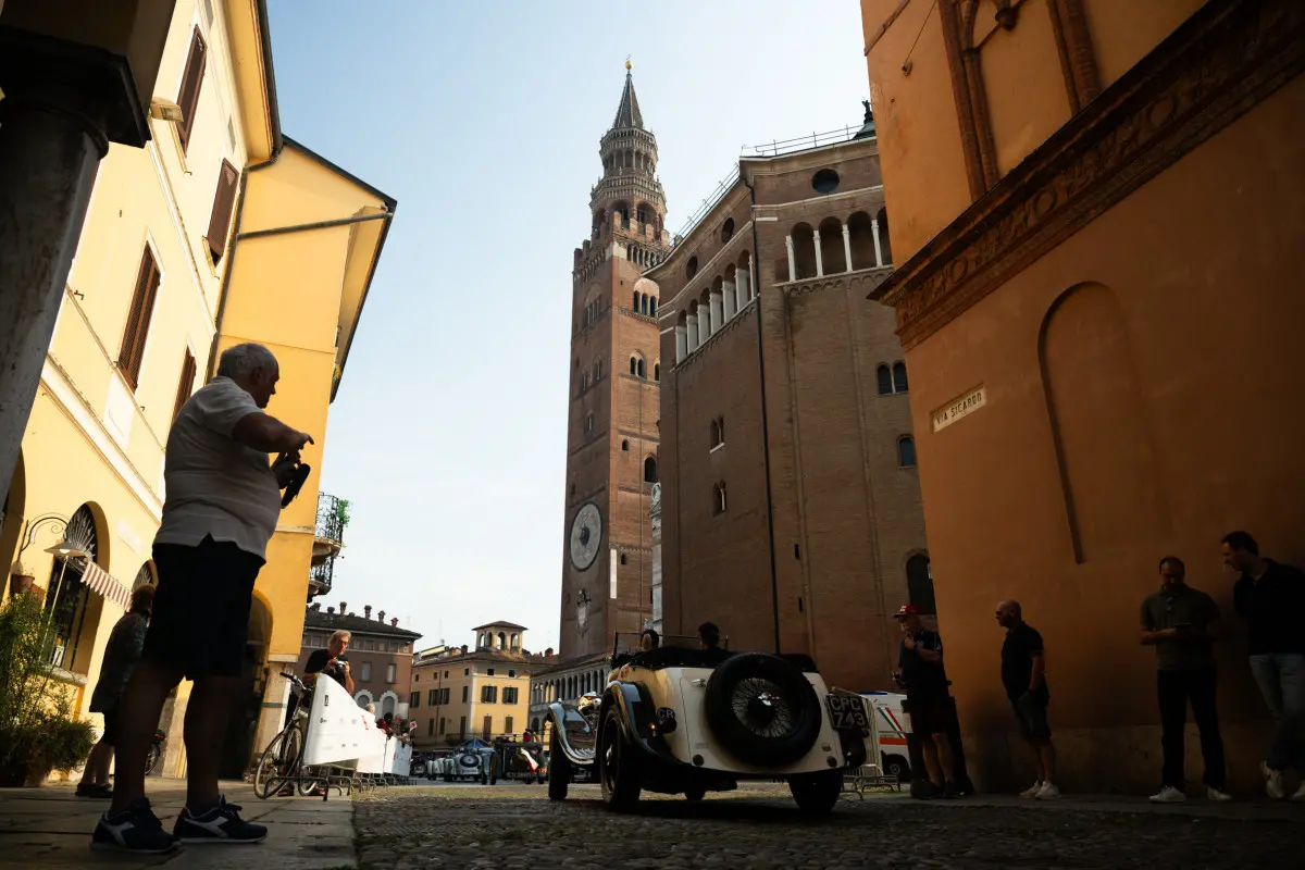 Mille Miglia 2025, il passaggio a Cremona