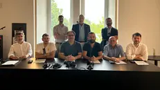 I rappresentanti del campo largo a sostegno del salario minimo © www.giornaledibrescia.it