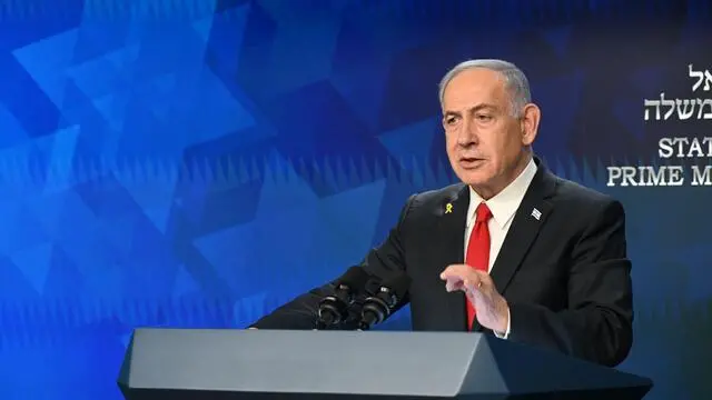 Il primo ministro Benyamin Netanyahu durante la conferenza stampa a Gerusalemme, 21 maggio 2025. ANSA/ UFFICIO STAMPA +++ ANSA PROVIDES ACCESS TO THIS HANDOUT PHOTO TO BE USED SOLELY TO ILLUSTRATE NEWS REPORTING OR COMMENTARY ON THE FACTS OR EVENTS DEPICTED IN THIS IMAGE; NO ARCHIVING; NO LICENSING +++ NPK +++