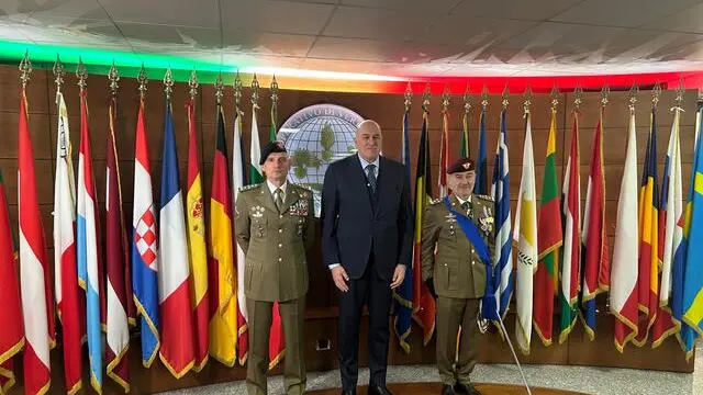 Il capo di Stato Maggiore della Difesa, generale Luciano Portolano, il ministro della difesa Guido Crosetto, il comandante del Comando Operativo Vertice Interforze il generale Giovanni Maria Iannucci alla cerimonia di insediamento del nuovo comandante del COVI a Roma, 20 gennaio 2025. ANSA/Domenico Palesse