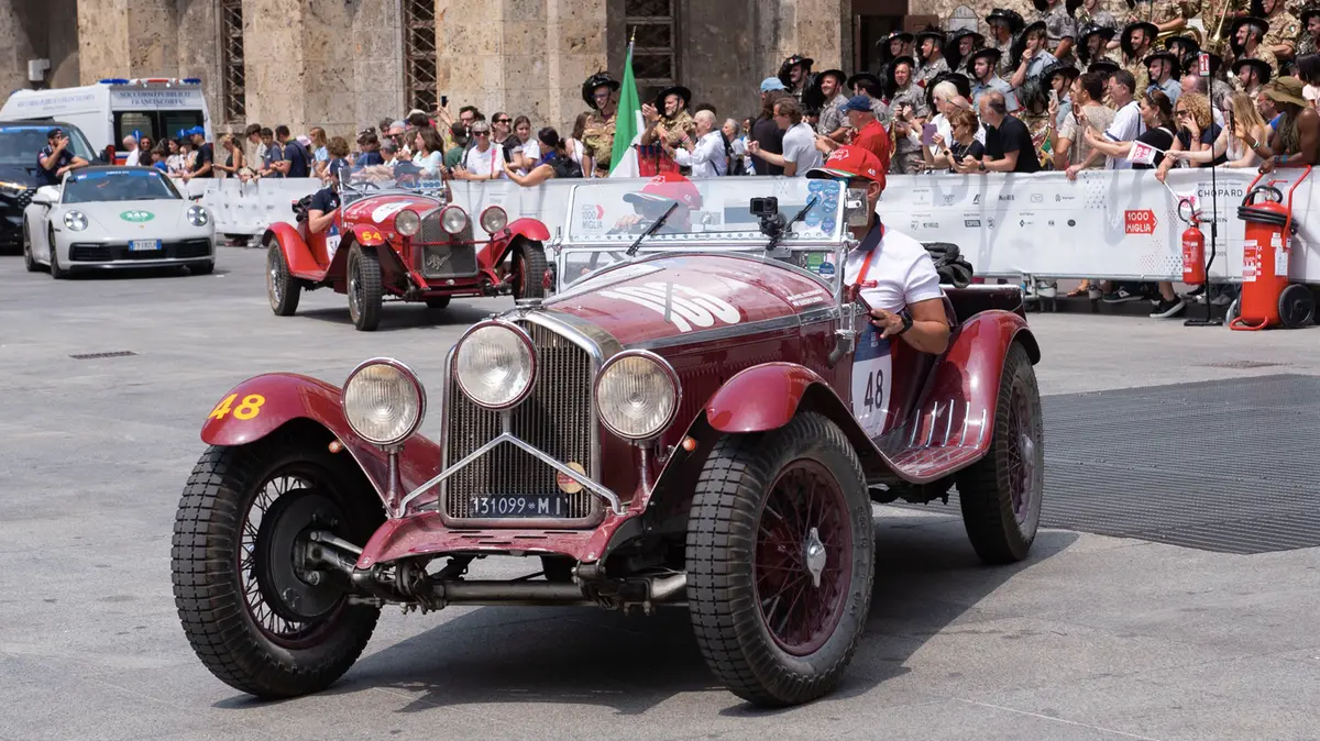L'automobile della coppia Erejomovich-Llanos - Foto New Reporter Papetti © www.giornaledibrescia.it