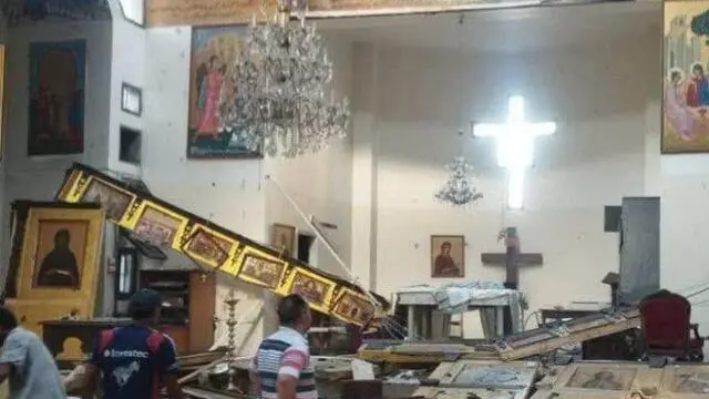 Una veduta interna della chiesa a Damasco semidistrutta da una potente esplosione provocata da un attentatore suicida, causando un numero imprecisato di morti e feriti, oltre a danni materiali, 22 giugno 2025. X Hadi Nasrallah +++ ATTENZIONE LA FOTO NON PUO' ESSERE RIPRODOTTA SENZA L'AUTORIZZAZIONE DELLA FONTE CUI SI RINVIA ++++
