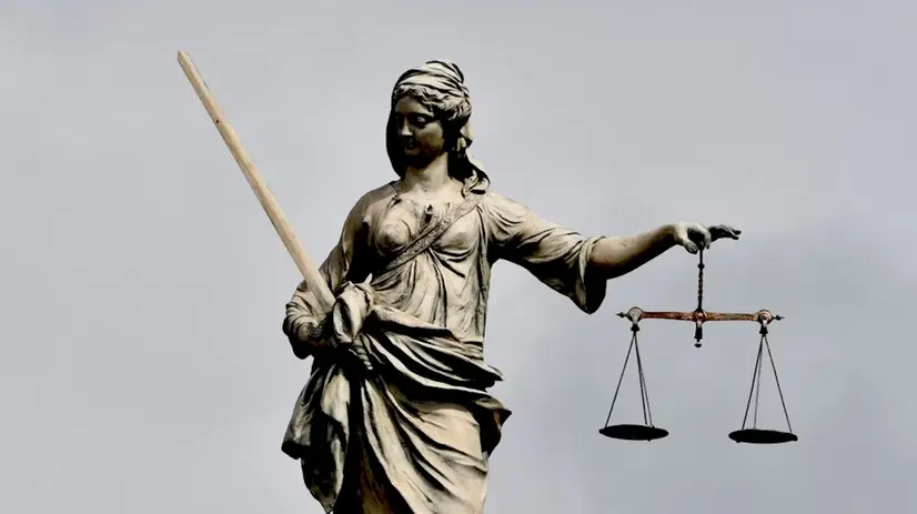 Il simbolo della giustizia - © www.giornaledibrescia.it
