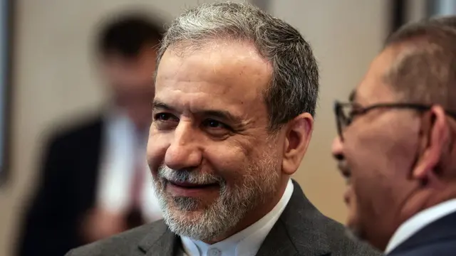 epa12188819 Iranian Foreign Minister Abbas Araghchi (L) attends the 51st Session of the Organization of Islamic Cooperation (OIC) Council of Foreign Ministers in Istanbul, Turkey, 21 June 2025. The 51st Session of the Session of the OIC Council of Foreign Ministers meeting will be held in Istanbul from 21 to 22 June 2025. EPA/ERDEM SAHIN