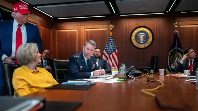 epa12190411 A handout photo made available by the White House shows and US President Donald Trump (L) Chair of the Joint Chiefs of Staff General Dan Caine (3-L) and White House Chief of Staff Susie Wiles (2-L) in the Situation Room of the White House in Washington, DC, USA, 21 June 2025. Later in the day, US President Donald Trump spoke to the nation about the US bombing of nuclear sites at three places in Iran: Fordow, Natanz and Esfahan. EPA/WHITE HOUSE / HANDOUT EDITORIAL USE ONLY/NO SALESHANDOUT EDITORIAL USE ONLY/NO SALES