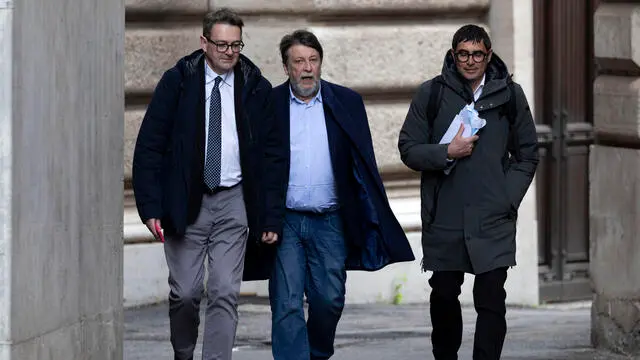 Paolo Fedeli, il fondatore della Ong Mediterranea Saving Humans, Luca Casarini, Nicola Fratoianni. Roma, 13 marzo 2025 ANSA/MASSIMO PERCOSSI