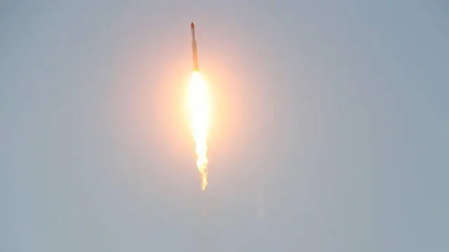 epa11760048 A handout photo made available by the Iranian Ministry of Defense shows Iran's Simorgh (Phoenix) satellite carrier blasting off from the Imam Khomeini spaceport in Semnan, central Iran, 06 December 2024. According to the Iranian Ministry of Defense, Iran launched into space a satellite and a space tug on 06 December 2024, using a domestically developed rocket. The Iranian orbital transfer module Saman-1, along with a CubeSat and a research payload, was successfully sent into space from the Imam Khomeini Space Launch Terminal, southeast of Semnan, using a Simorgh launcher. EPA/IRAN DEFENCE MINISTRY HANDOUT -- MANDATORY CREDIT -- BEST QUALITY AVAILABLE -- HANDOUT EDITORIAL USE ONLY/NO SALES