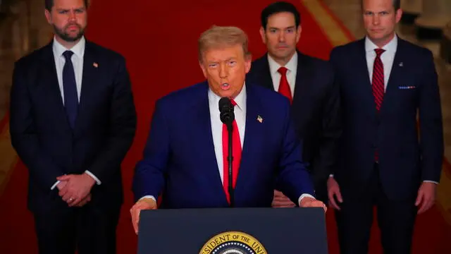epa12190318 US President Donald Trump with US Secretary of Defense Pete Hegseth (R), US Vice President JD Vance (L) and US Secretary of State Marco Rubio (2-R) delivers an address to the nation at the White House in Washington, DC, USA, 21 June 2025, following US strikes on Iran's nuclear facilities. EPA/Carlos Barria / POOL