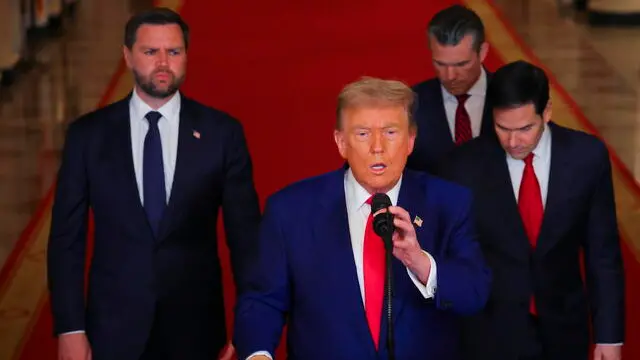 epa12190346 US President Donald Trump with US Secretary of Defense Pete Hegseth (2-R), US Vice President JD Vance (L) and US Secretary of State Marco Rubio (R) delivers an address to the nation at the White House in Washington, DC, USA, 21 June 2025, following US strikes on Iran's nuclear facilities. EPA/Carlos Barria / POOL