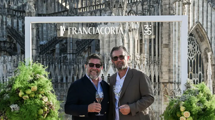 Il presidente del Consorzio Franciacorta Emanuele Rabotti e Carlo Cracco