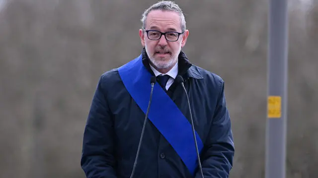 Presidente della Provincia Pasquale Gandolfi durante la cerimonia al bosco della memoria durante la giornata nazionale in memoria delle vittime dell'epidemia di coronavirus. Bergamo, Italy, 18 marzo 2025. ANSA/MICHELE MARAVIGLIA