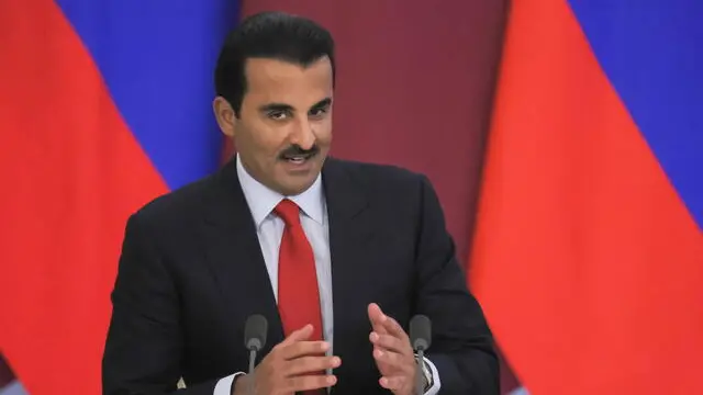 epa12036863 Qatar's Emir Sheikh Tamim bin Hamad al-Thani attends a signing documents ceremony during a meeting with Russian President Vladimir Putin at the Kremlin in Moscow, Russia, 17 April 2025. Sheikh Tamim bin Hamad al-Thani is on his one day official visit to Moscow. EPA/MAXIM SHIPENKOV