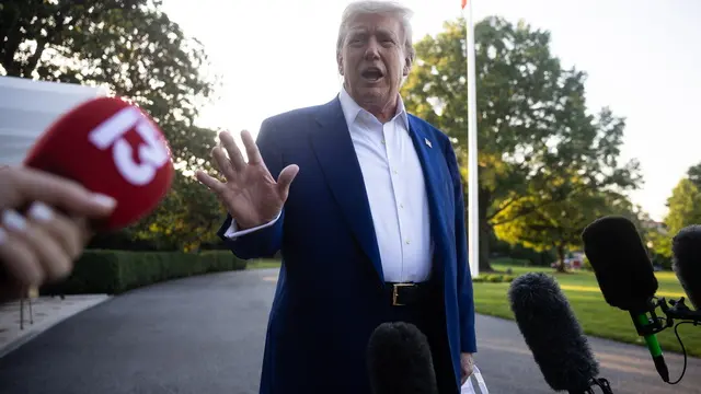 epa12194401 US President Donald Trump speaks with reporters on the South Lawn of the White House before boarding the Marine One, in Washington, DC, USA, 24 June 2025. President Trump is expected to attend the NATO summit in The Hague, the Netherlands. EPA/FRANCIS CHUNG / POOL
