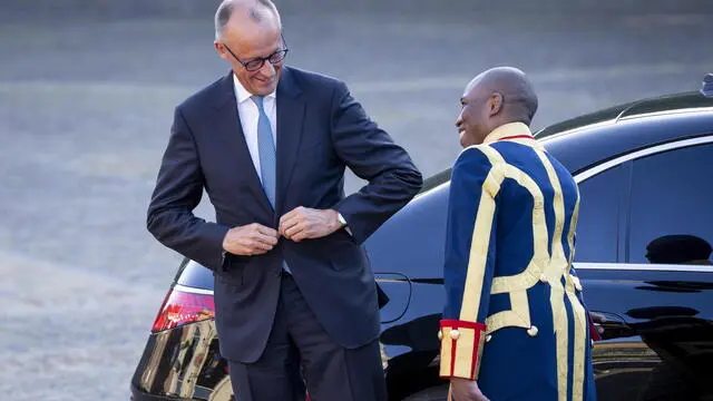epa12195263 German Chancellor Friedrich Merz (L) arrives at Paleis Huis ten Bosch for the dinner with world leaders at the invitation of Dutch King Willem-Alexander and Queen Maxima, in The Hague, The Netherlands, 24 June 2025. The dinner marks the start of the NATO summit in The Hague. The Netherlands hosts the NATO Summit in The Hague on 24 and 25 June, the first such summit to be held in the country. EPA/FREEK VAN DEN BERGH