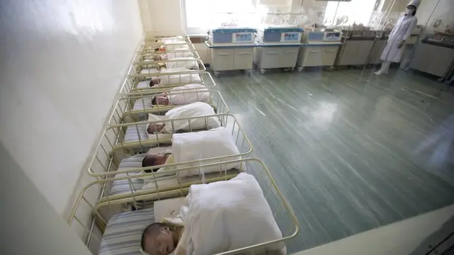Neonati in ospedale in una foto d'ARCHIVIO. ANSA