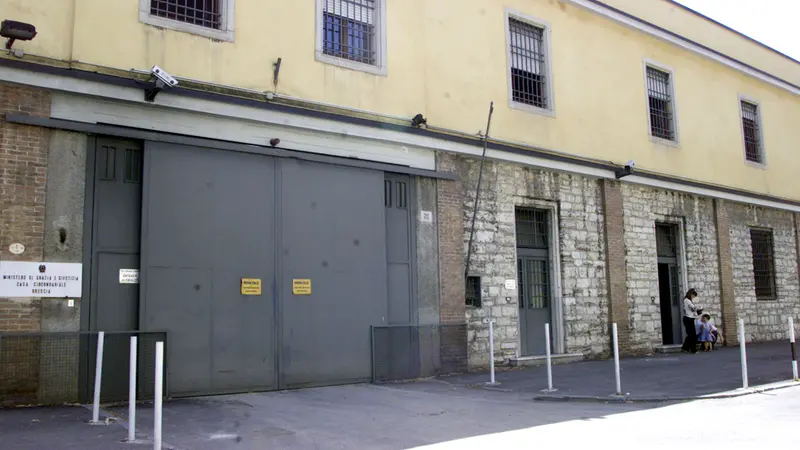 Il carcere di Canton Mombello - © www.giornaledibrescia.it