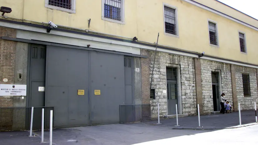 Il carcere di Canton Mombello - © www.giornaledibrescia.it