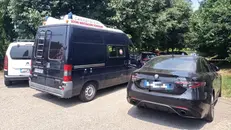 I carabinieri sul luogo del ritrovamento del cadavere - © www.giornaledibrescia.it