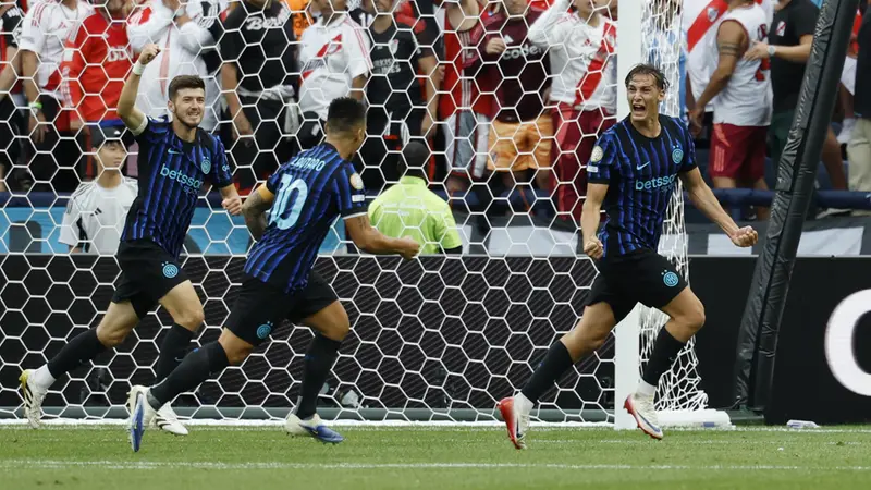 L'esultanza di Pio Esposito dopo il gol contro il River Plate - Foto ANSA