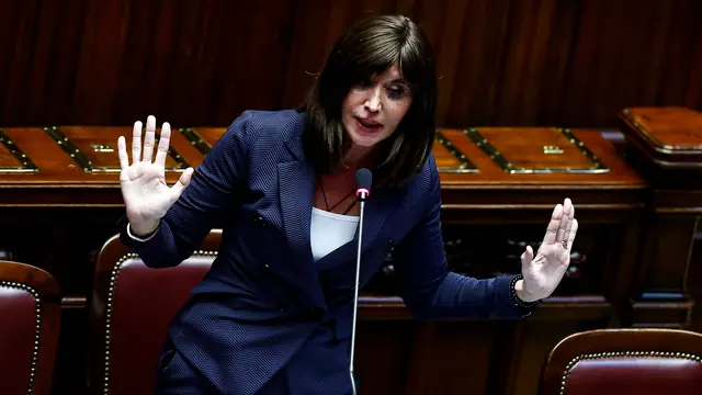La ministra dell'Universita e Ricerca Anna Maria Bernini in aula alla Camera dei Deputati durante lo svolgimento di interrogazioni a risposta immediata del Question Time, Roma, 18 giugno 2025. ANSA/ANGELO CARCONI