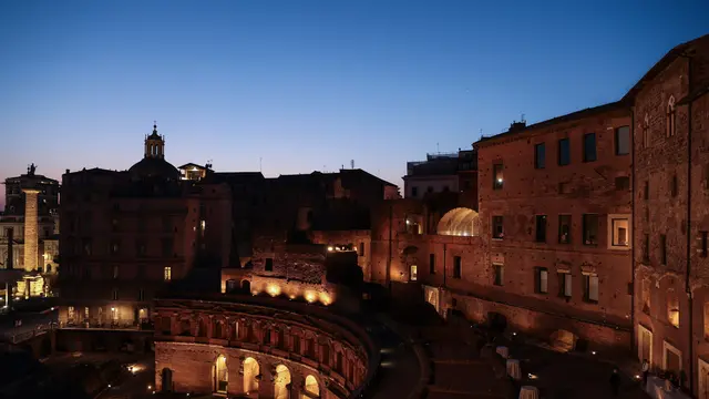 Il momento dell'accensione della nuova illuminazione artistica dei Mercati di Traiano. Roma, 26 giugno 2025. ANSA/Emanuele Valeri (NPK)