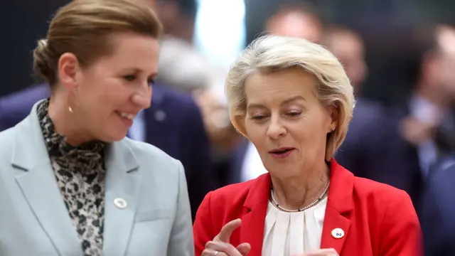 epa12198350 Denmark's Prime Minister Mette Frederiksen (L) and European Commission President Ursula von der Leyen at the start of the EU leaders' Summit in Brussels, Belgium, 26 June 2025. EU leaders gather for a two-day summit to address geoeconomic challenges and the ongoing developments in Ukraine and the Middle East, among other topics. EPA/OLIVIER HOSLET