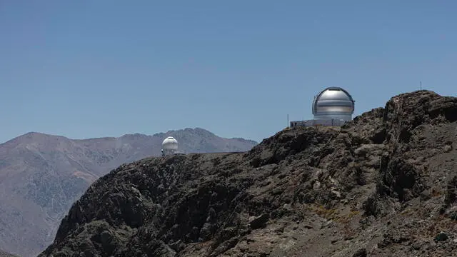 epa11116093 The VIctor M. Blanco Observatory Telescope, located on Cerro Tololo, in the Coquimbo region, in Santiago, Chile, 24 January 2024 (Issued 31 January 2024). On the tops of the Pachon and Tololo hills, two imposing mountains that look at each other in the heart of the Elqui Valley, the main gateway to the Atacama Desert, in northern Chile, four large astronomical observatories stand out on the horizon that hold the telescopes that generate the greatest scientific impact in the southern hemisphere. EPA/AILEN DIAZ