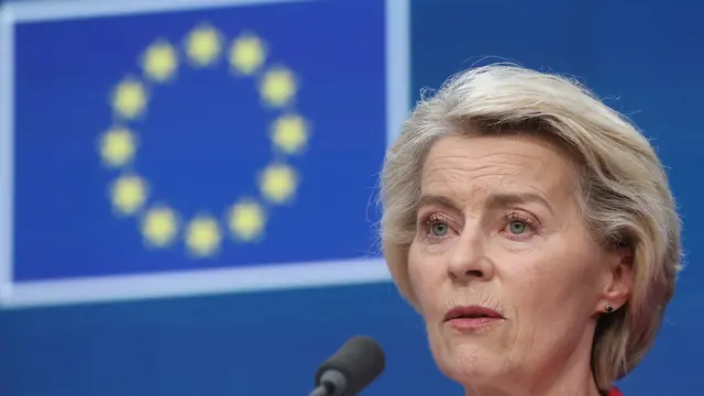 epa12200057 European Commission President Ursula von der Leyen attends a press conference during the EU leaders' Summit in Brussels, Belgium, 26 June 2025. EPA/OLIVIER HOSLET