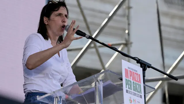 Secretary of Democratic Party, Elly Schlein, delivers a speech during a rally for Gaza and against the massacre of Palestinian people in Gaza, Rome, Italy, 07 June 2025. ANSA/RICCARDO ANTIMIANI