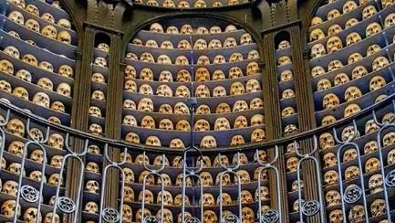 Un particolare dell’ossario di San Martino della Battaglia