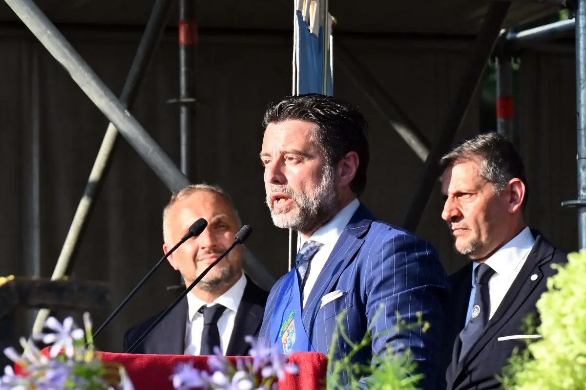 La cerimonia dei laureati a Campo Marte