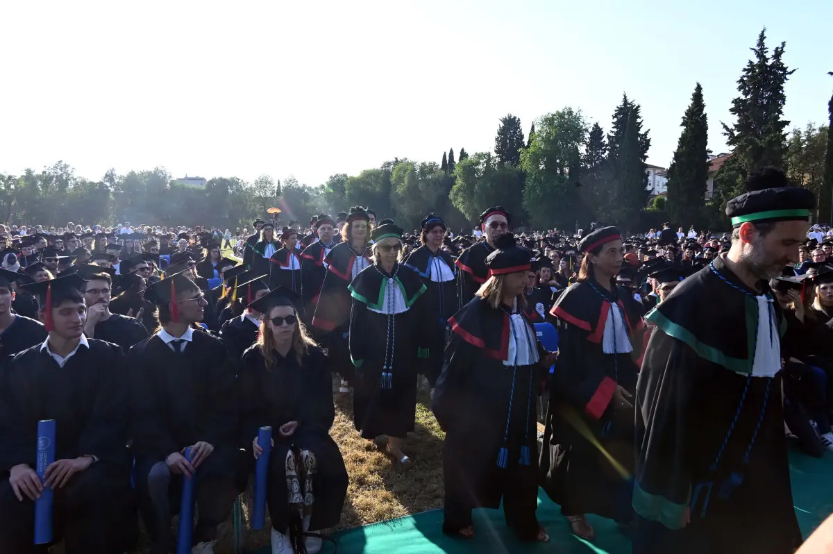 La cerimonia dei laureati a Campo Marte