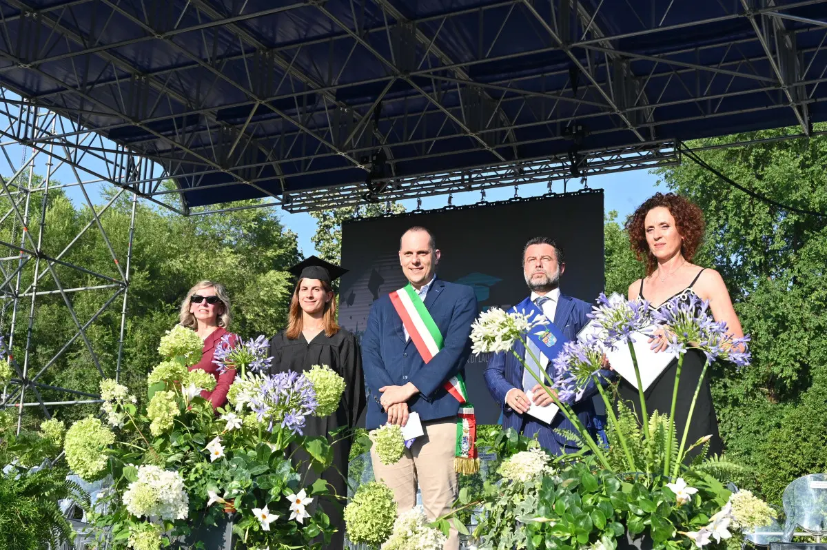 La cerimonia dei laureati a Campo Marte