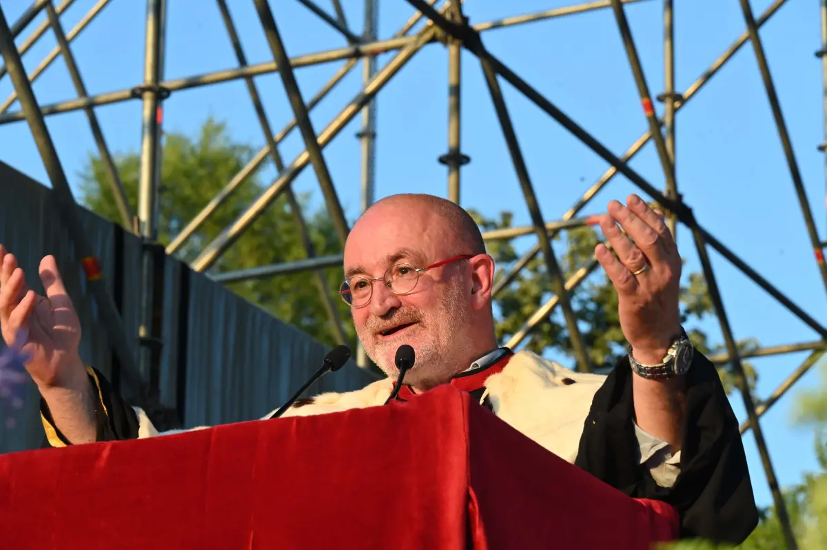 La cerimonia dei laureati a Campo Marte
