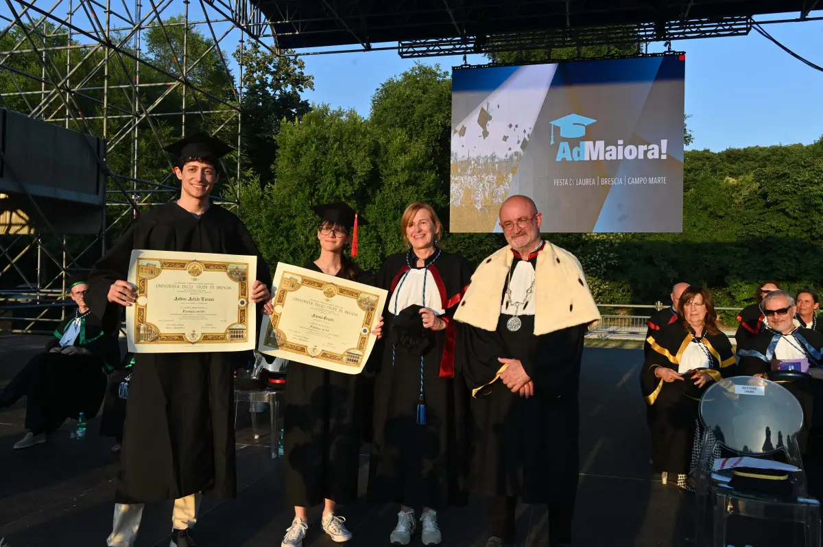 La cerimonia dei laureati a Campo Marte