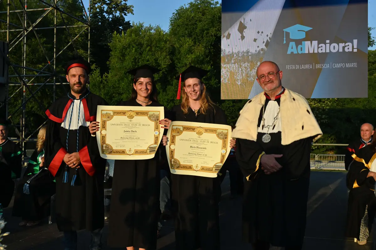 La cerimonia dei laureati a Campo Marte