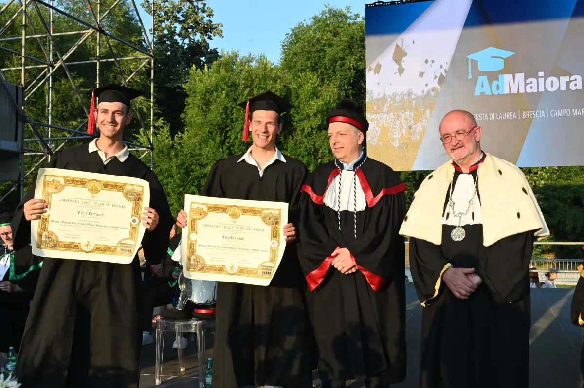 La cerimonia dei laureati a Campo Marte