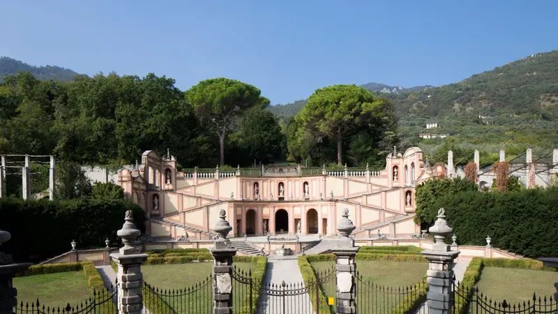 Villa Bettoni ha un monumentale giardino all’italiana