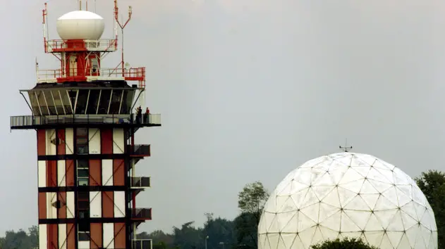 MILANO 9/10/2001 RADAR DI TERRA DELLA PISTA DI LINATE ANSA CARLO FERRARO