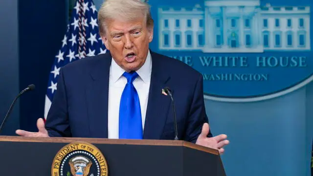 epa12201418 US President Donald J. Trump responds to a question from the news media during a press conference in the briefing room of the White House in Washington, DC, USA, 27 June 2025. Earlier in the day, the Supreme Court ruled in the Trump administration's favor to curb nationwide injunctions on the president's birthright citizenship order. EPA/SHAWN THEW