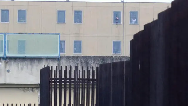 Casa circondariale della Dogaia, polizia in assetto anti sommossa per i disordini avvenuti all’interno del carcere. 9 Marzo 2020 Prato ANSA/CLAUDIO GIOVANNINI
