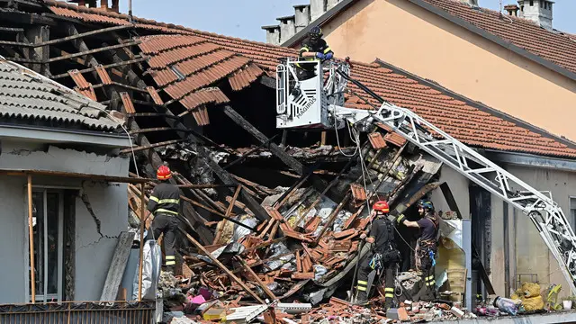cesplosione dello stabile in via Nizza 389 a Torino , 30 giugno 2025 ANSA/ALESSANDRO DI MARCO