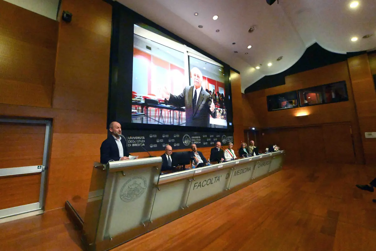 L'aula magna di medicina intitolata ad Augusto Preti